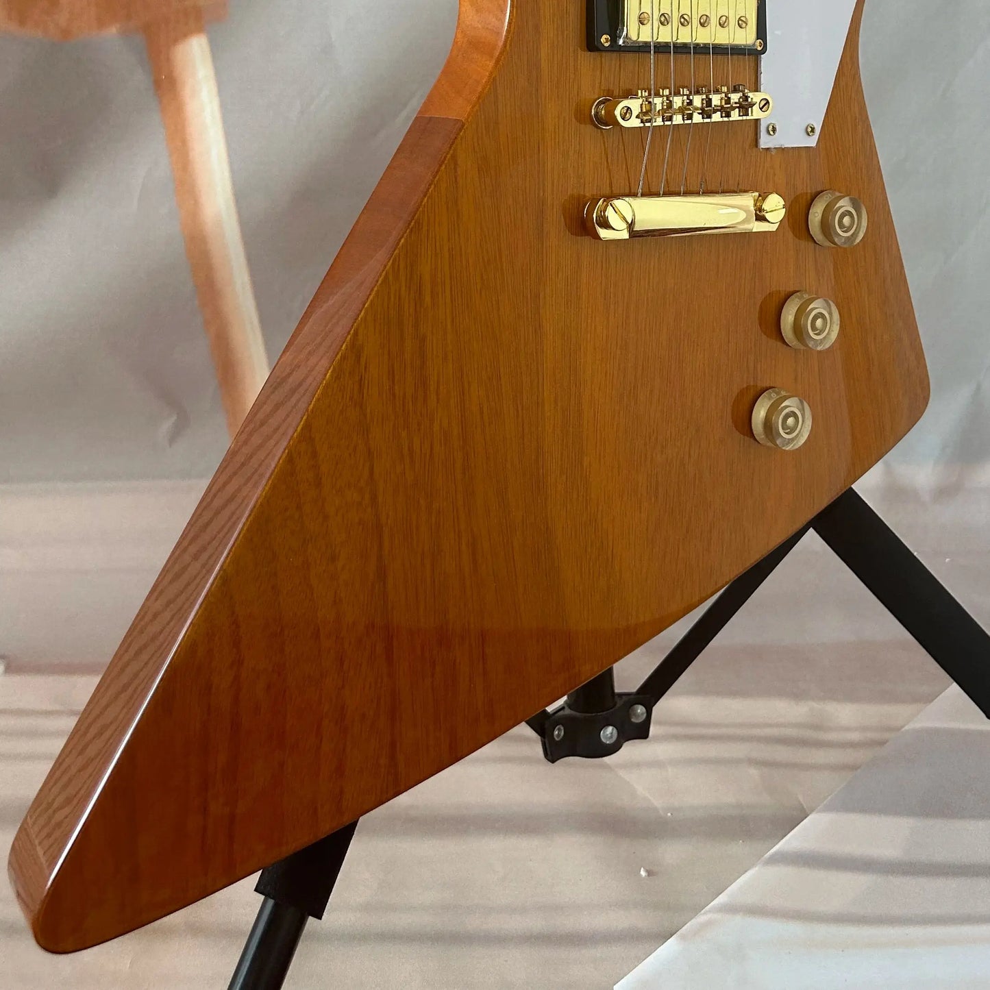 "Professional Y-Style Electric Guitar Gold Hardware Gloss White Finish HH  Mahogany Body   "