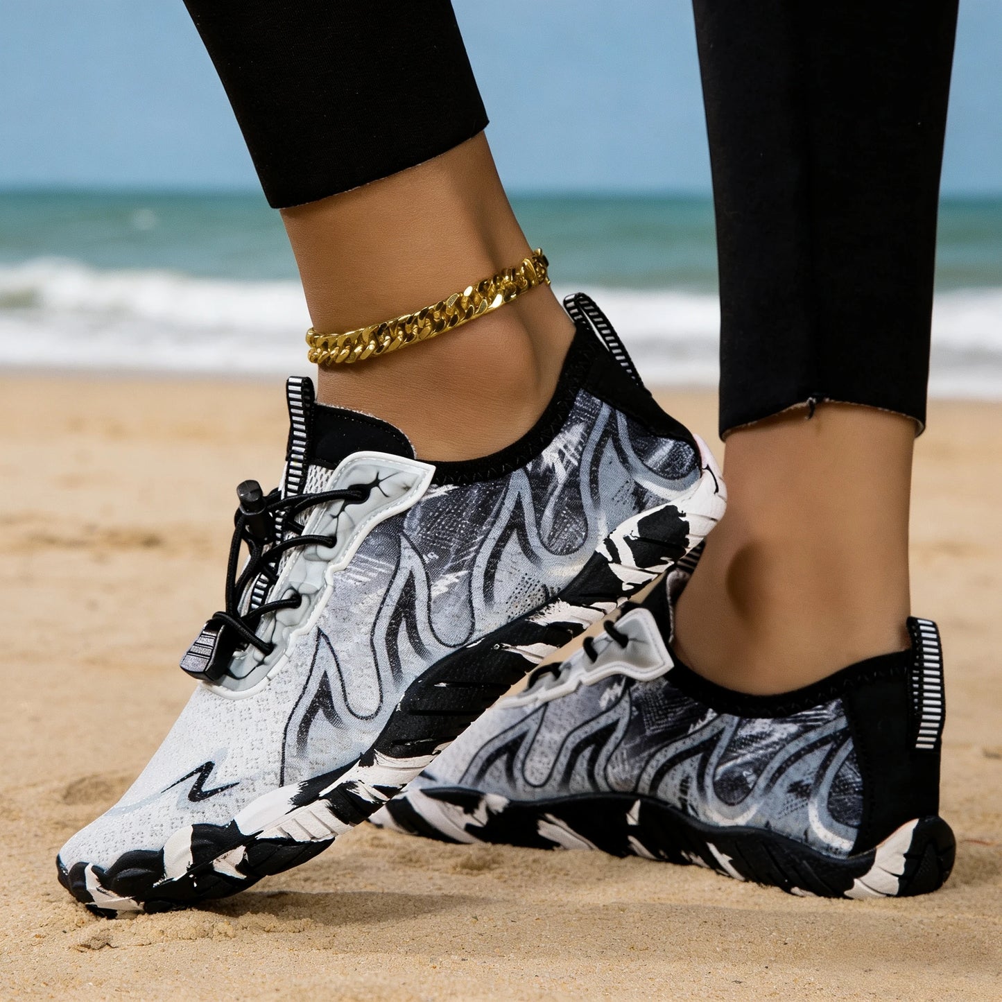 Women Quick Dry Barefoot Water Shoes, Gradient Print Breathable Aqua Sneakers, Non Slip Lightweight Swim Surfing Footwear for Beach Snorkeling River Walking Yoga