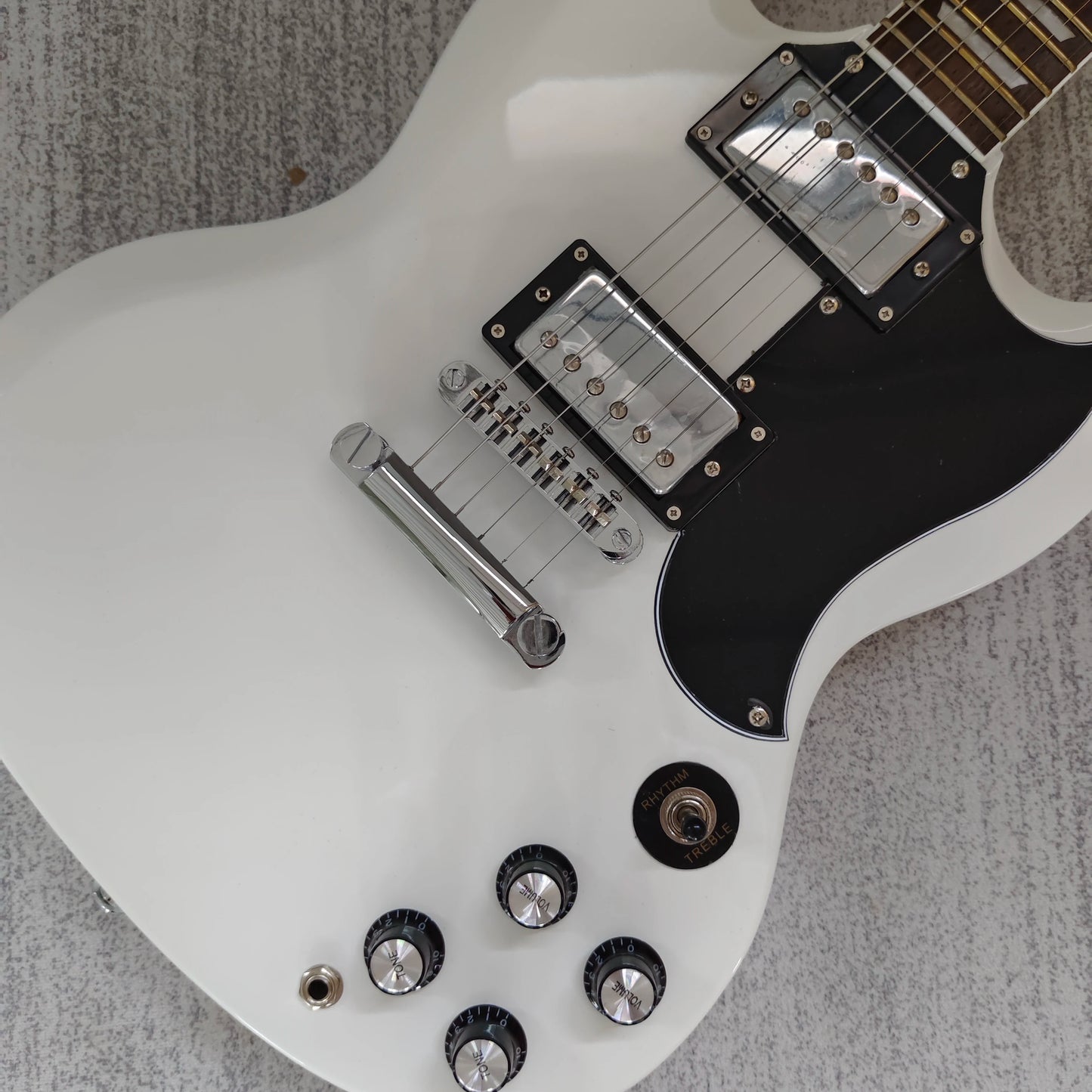 39 Inch SG004 White Electric Guitar Mahogany Body Ebony Neck HH Pickup Fixed bridge Rock Music Free Shipping