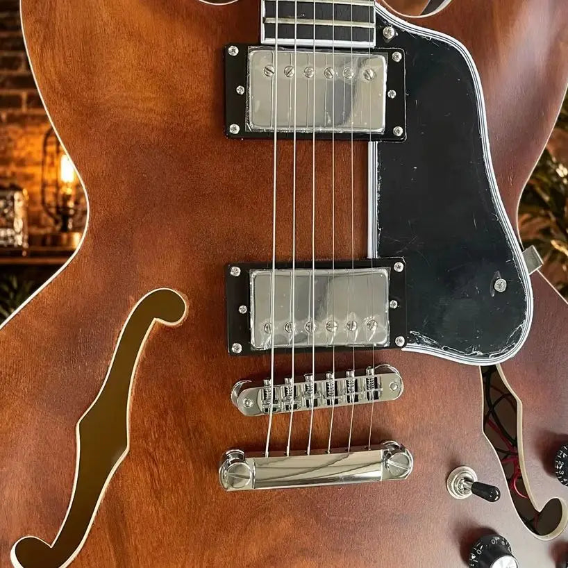New Semi Hollow Design Electric Guitar with Symmetrical Body and Protective Plate, 6 Strings
